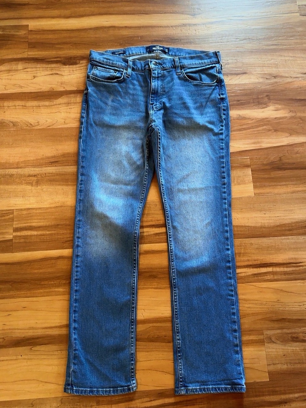 Hollister Epic Flex Men’s Slim Straight Jeans 32x32 Medium Wash